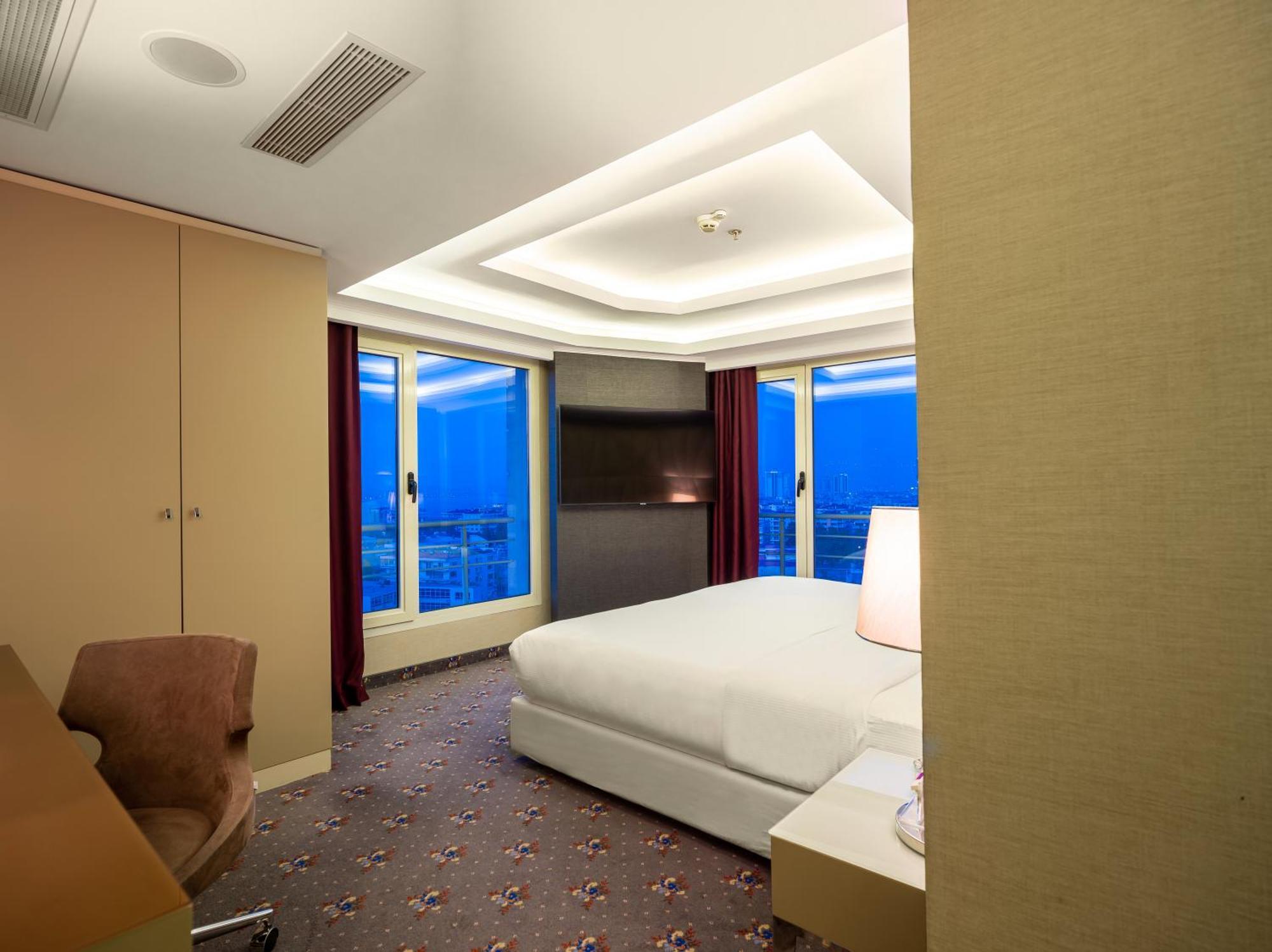ดับเบิลทรี บาย ฮิลตัน อิสมีร์ ตุรกี Hotel อิซมีร์ ภายนอก รูปภาพ