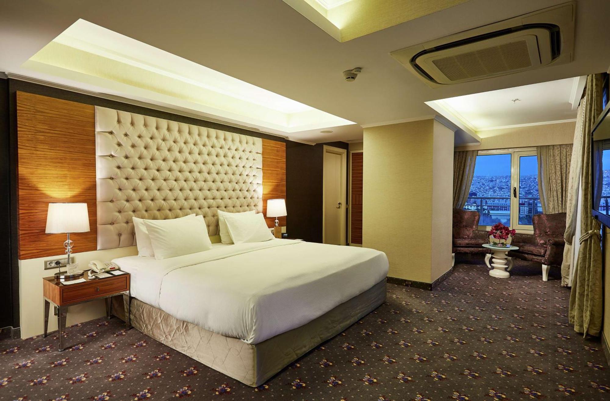 ดับเบิลทรี บาย ฮิลตัน อิสมีร์ ตุรกี Hotel อิซมีร์ ภายนอก รูปภาพ