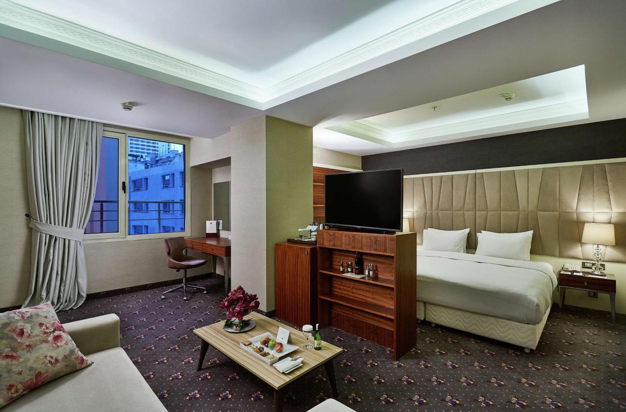 ดับเบิลทรี บาย ฮิลตัน อิสมีร์ ตุรกี Hotel อิซมีร์ ภายนอก รูปภาพ